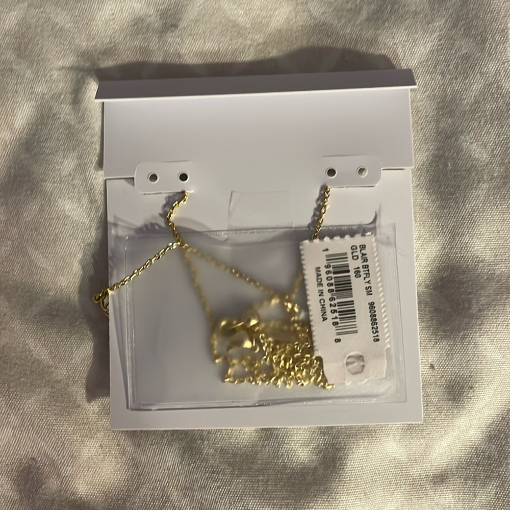 kendra scott blair gold butterfly small short pendant necklace - Picture 3 of 3